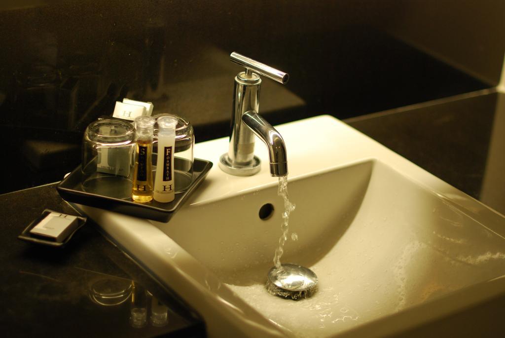 H2 Hotel Бангкок Номер фото