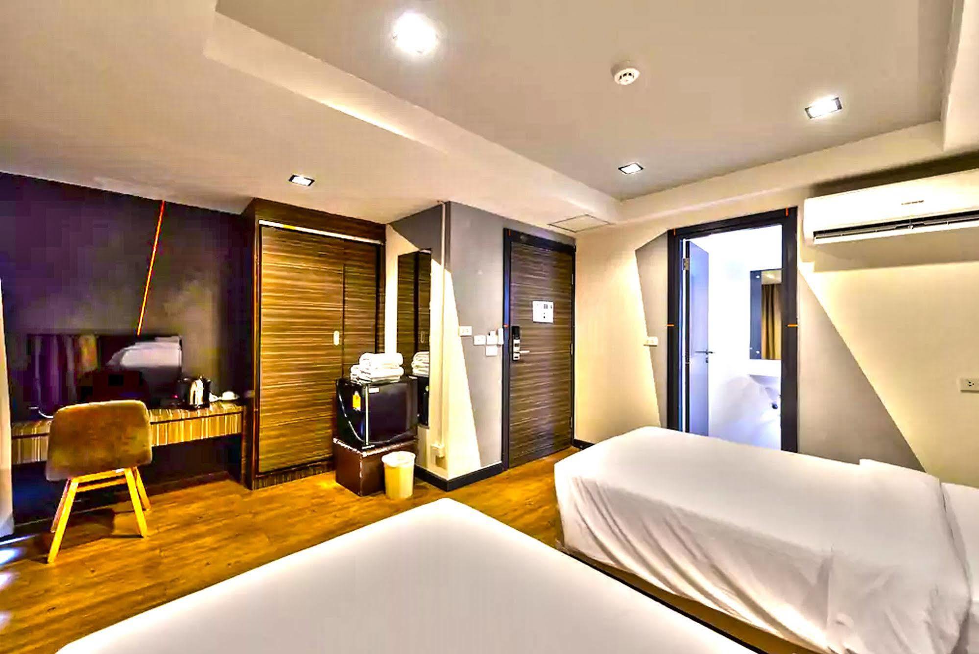 H2 Hotel Бангкок Экстерьер фото